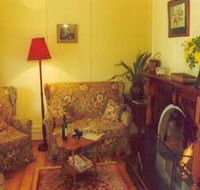 Gold Creek Cottage - Redcliffe Tourism