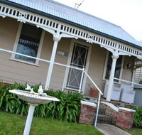 The Little Bird House - Redcliffe Tourism