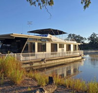 Houseboat Heaven - Redcliffe Tourism