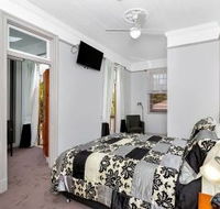Cumquat House - Redcliffe Tourism