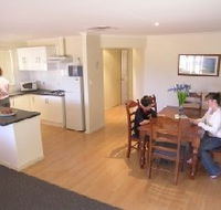 Copper Cove Holiday Villas - Redcliffe Tourism