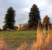 Campbell Park Cottage - Redcliffe Tourism