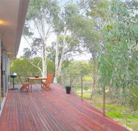 Dee Jays Studio - Redcliffe Tourism