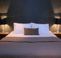 Lilies Cottage - Redcliffe Tourism