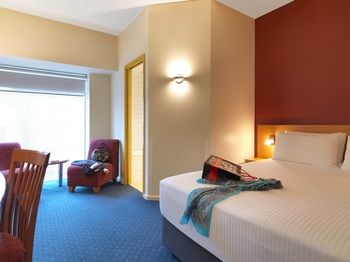 Ibis Melbourne Little Bourke Street - Redcliffe Tourism 9