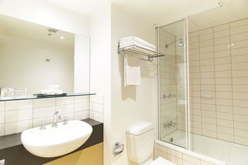 Ibis Melbourne Little Bourke Street - Redcliffe Tourism 17