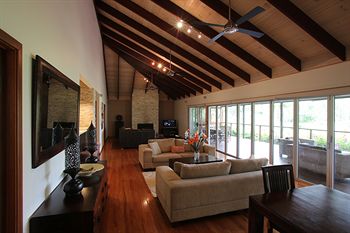 Lake Weyba Cottages Noosa - Redcliffe Tourism 1