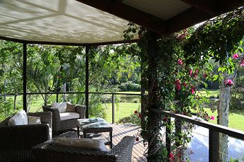 Lake Weyba Cottages Noosa - Redcliffe Tourism 3