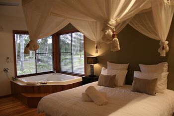 Lake Weyba Cottages Noosa - Redcliffe Tourism 4