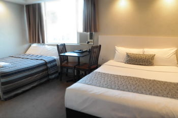 Parkville Place - Redcliffe Tourism 15