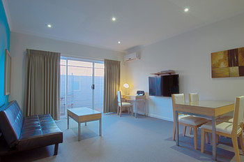 Buckingham International Serviced Apartments - Redcliffe Tourism 7
