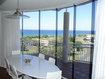 Beachside Resort - Kawana Waters - Redcliffe Tourism 2