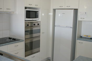 Beachside Resort - Kawana Waters - Redcliffe Tourism 10