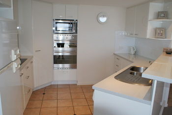 Beachside Resort - Kawana Waters - Redcliffe Tourism 11