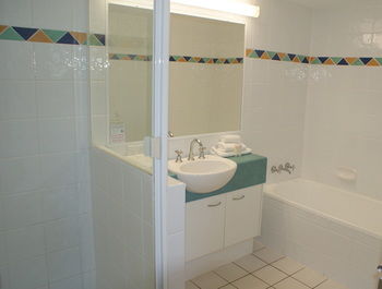 Beachside Resort - Kawana Waters - Redcliffe Tourism 17