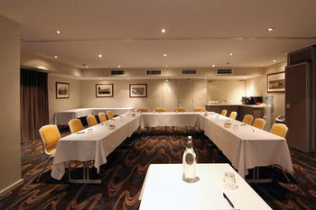 Quality Hotel Sands - Redcliffe Tourism 24