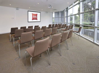 Ibis Melbourne Glen Waverley - Redcliffe Tourism 9