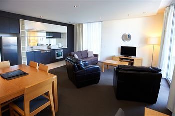Amity South Yarra Apartments - Redcliffe Tourism 5