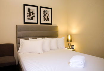 St Marks Lodge - Redcliffe Tourism 7