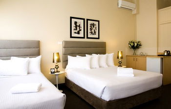 St Marks Lodge - Redcliffe Tourism 10