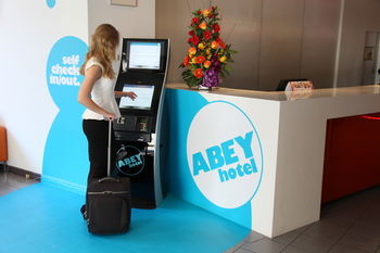 Abey Hotel - Redcliffe Tourism 9