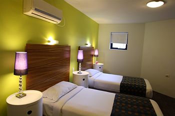 Abey Hotel - Redcliffe Tourism 1