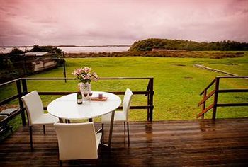 Taren Point Beach House - Redcliffe Tourism 0