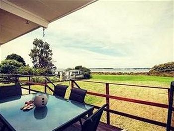 Taren Point Beach House - Redcliffe Tourism 8