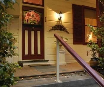 Chalet Blue Mountains - Redcliffe Tourism 0