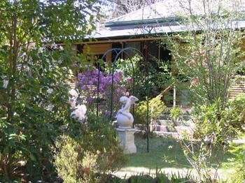 Chalet Blue Mountains - Redcliffe Tourism 3