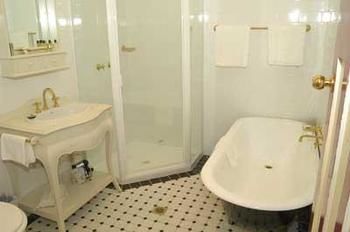 Chalet Blue Mountains - Redcliffe Tourism 7