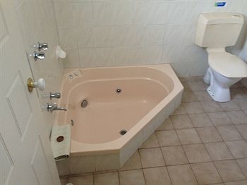 Nunawading Motor Inn - Redcliffe Tourism 18