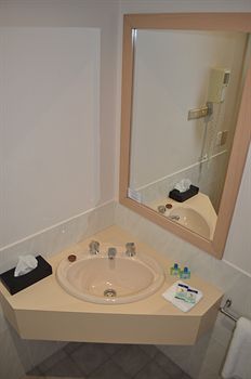 Nunawading Motor Inn - Redcliffe Tourism 26