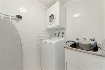 Wyndel Apartments - Herbert - Redcliffe Tourism 3