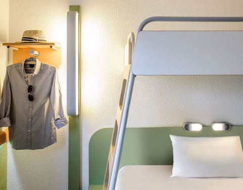 Ibis Budget Enfield - Redcliffe Tourism 2