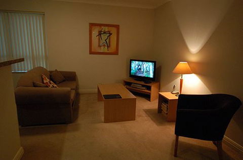 Executive Living - Redcliffe Tourism 4