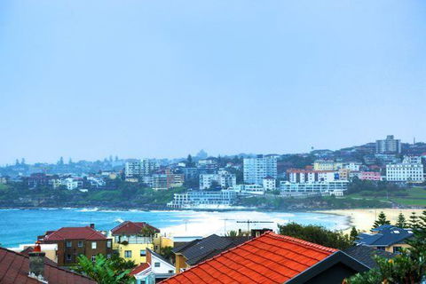 Bondi Beach Sandcastle - Redcliffe Tourism 2