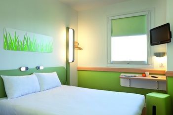 Ibis Budget Dandenong - Redcliffe Tourism 0