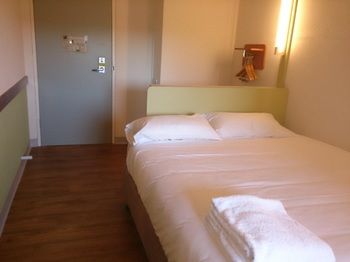 Ibis Budget Dandenong - Redcliffe Tourism 2