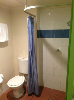 Ibis Budget Dandenong - Redcliffe Tourism 4
