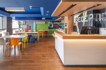 Ibis Budget Dandenong - Redcliffe Tourism 16