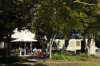 The Bayview Hotel - Redcliffe Tourism 7