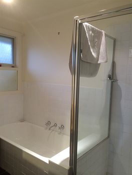 Australian Home Away Doncaster Elgar 2 - Redcliffe Tourism 0