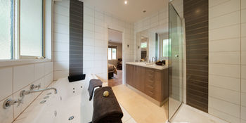 Mountain Element Retreats - Redcliffe Tourism 6