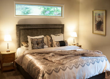 Mountain Element Retreats - Redcliffe Tourism 7