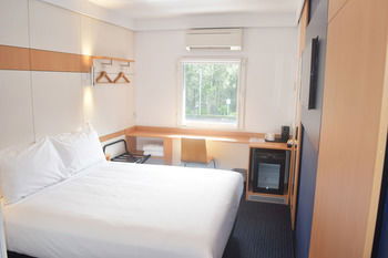Ibis Budget Gosford - Redcliffe Tourism 25