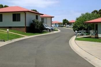 Kings Point Retreat - Redcliffe Tourism 8