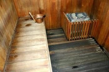 Kings Point Retreat - Redcliffe Tourism 9