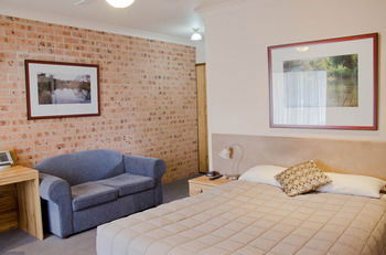 Baybrook Motor Inn & Apartments - Redcliffe Tourism 13