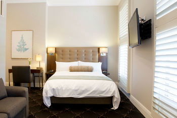 Royal Hotel Randwick - Redcliffe Tourism 24
